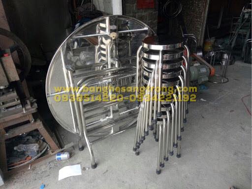 Tại sao các quán ăn nên lựa chọn bộ bàn ghế inox?