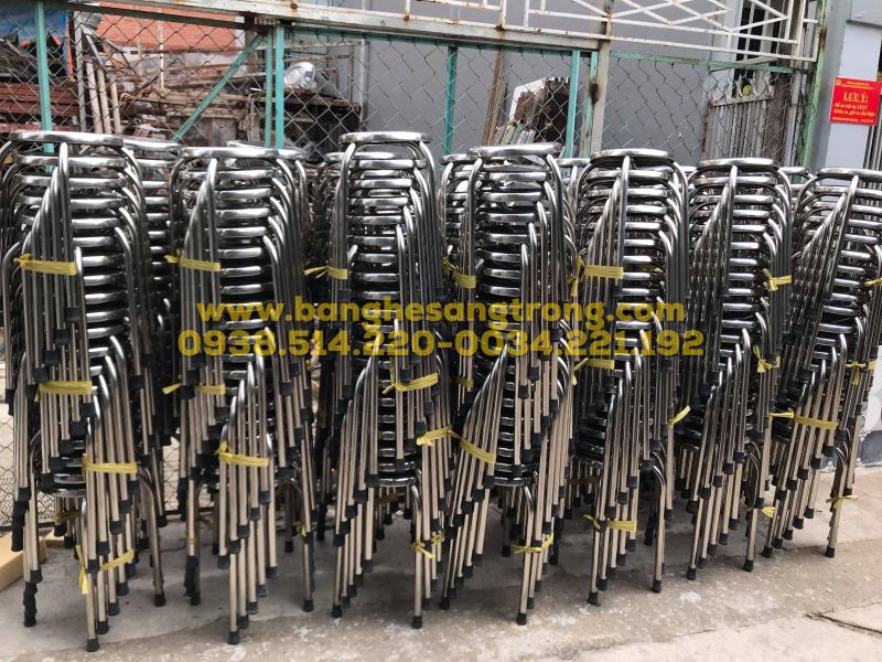 Bật mí 3 lý do khiến ghế inox tròn được yêu thích hiện nay